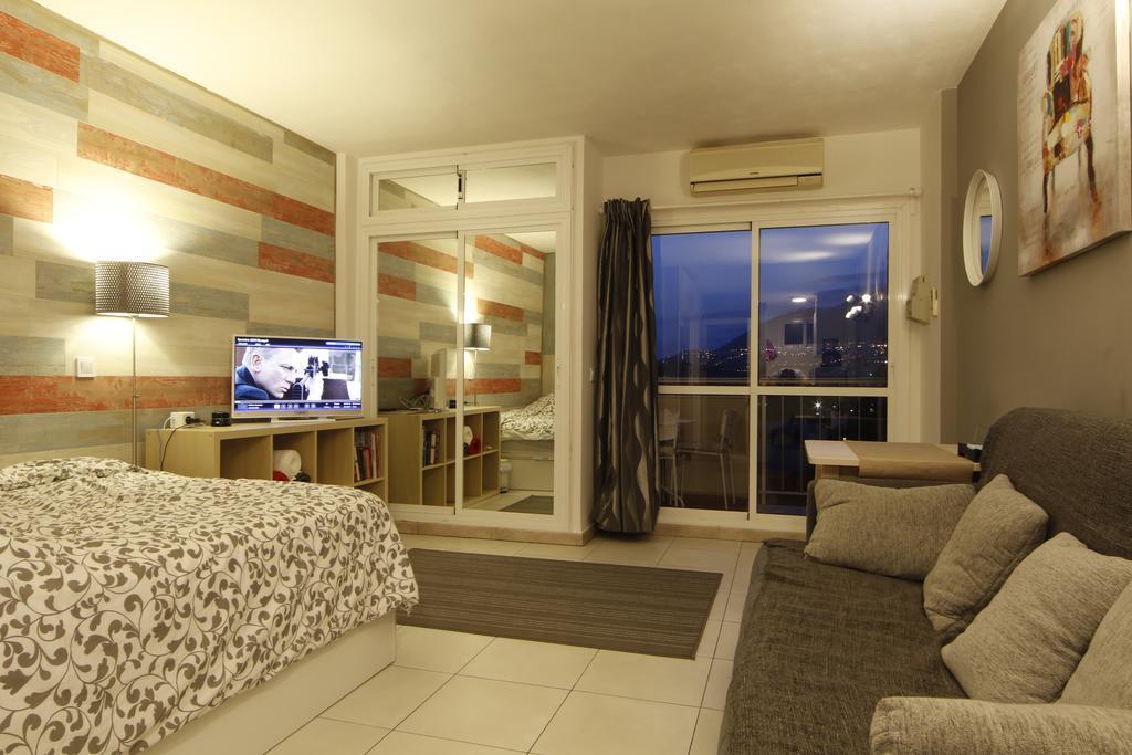 Anna & Pierre-Noel Apartment. بينالماذينا المظهر الخارجي الصورة